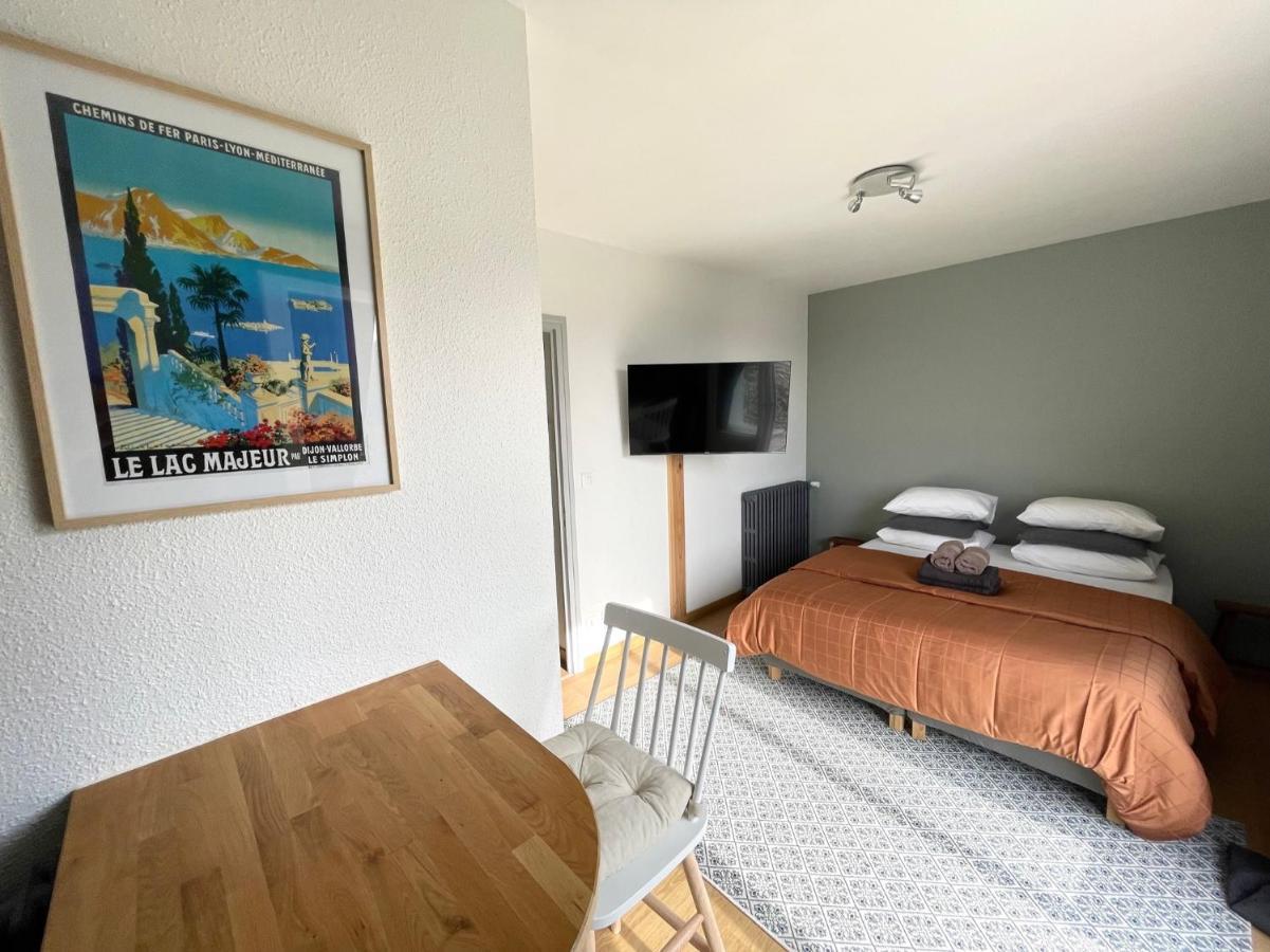 Mon Appart'Hotel - Climatisation Avec Parking Gratuit Μπριβ-λα-Γκαγιάρντ Εξωτερικό φωτογραφία